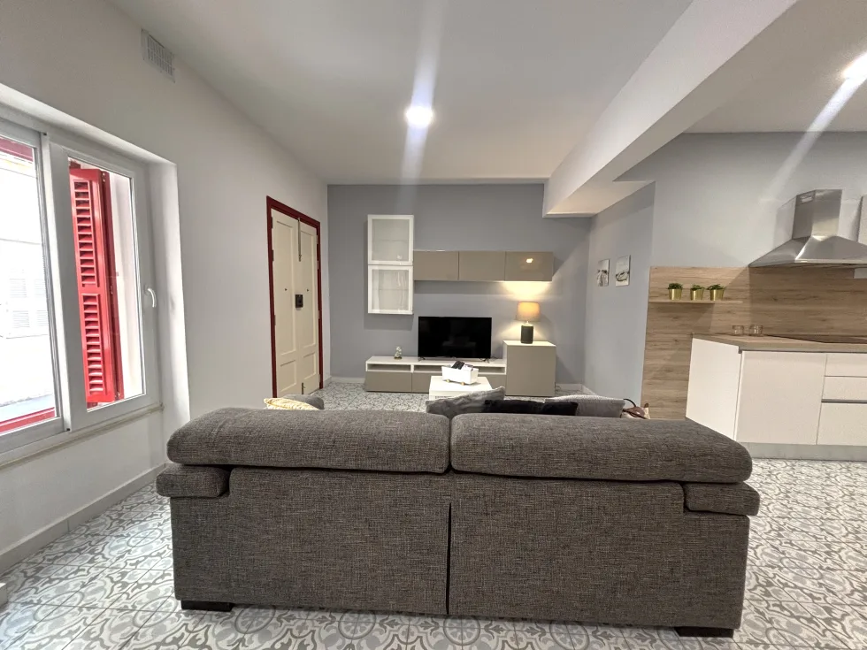 3 bed Maisonette For Rent in Sliema, Sliema - thumb 3