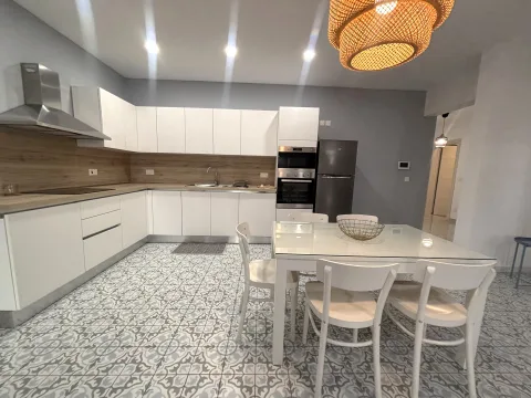 3 bed Maisonette For Rent in Sliema, Sliema - thumb 7