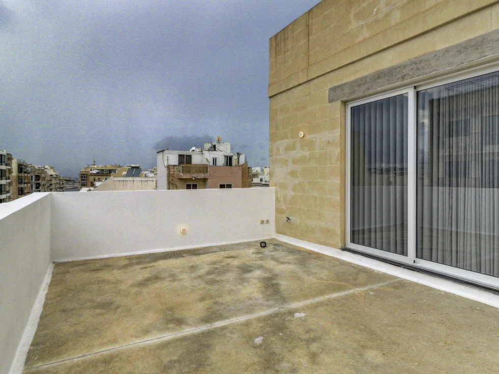2 bed Apartment For Rent in Sliema, Sliema - thumb 12