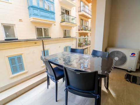 3 bed Apartment For Rent in Sliema, Sliema - thumb 4