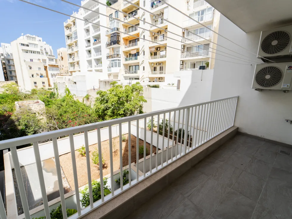 3 bed Apartment For Rent in Sliema, Sliema - thumb 9