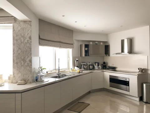 3 bed Apartment For Rent in Sliema, Sliema - thumb 8