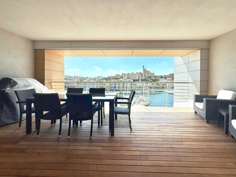 3 bed Apartment For Rent in Ta' Xbiex, Ta' Xbiex - thumb 2