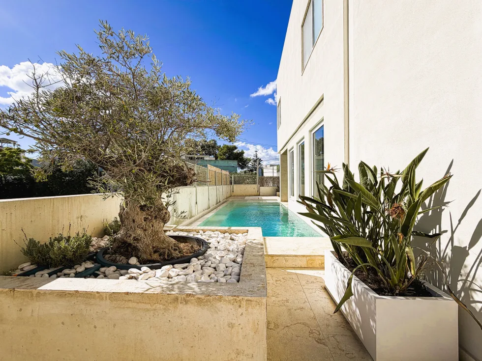 4 bed Villa For Sale in St Julian's, St Julian's - thumb 2