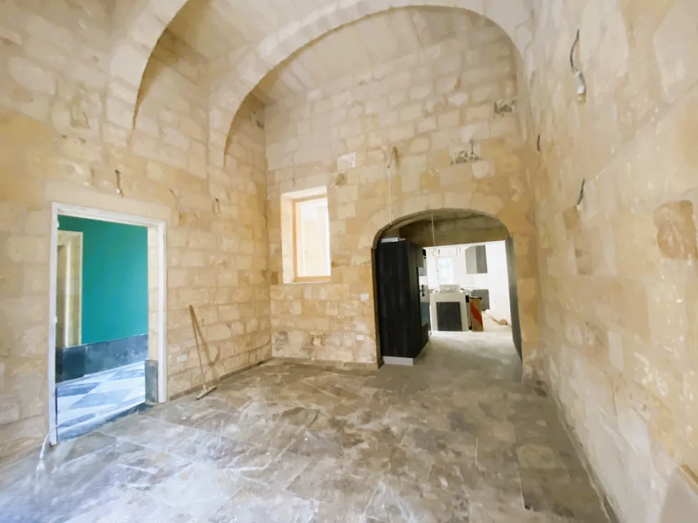 4 bed Town House For Sale in Luqa, Luqa - thumb 5