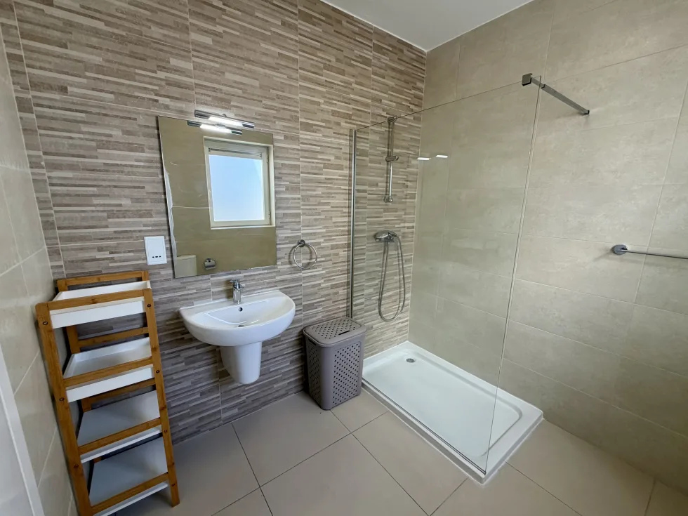 2 bed Penthouse For Rent in Swieqi, Swieqi - thumb 7