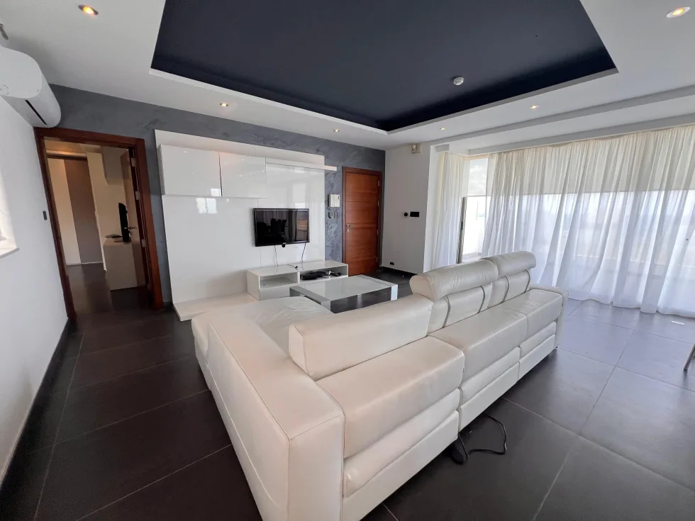 3 bed Penthouse For Rent in Qawra, Qawra - thumb 6