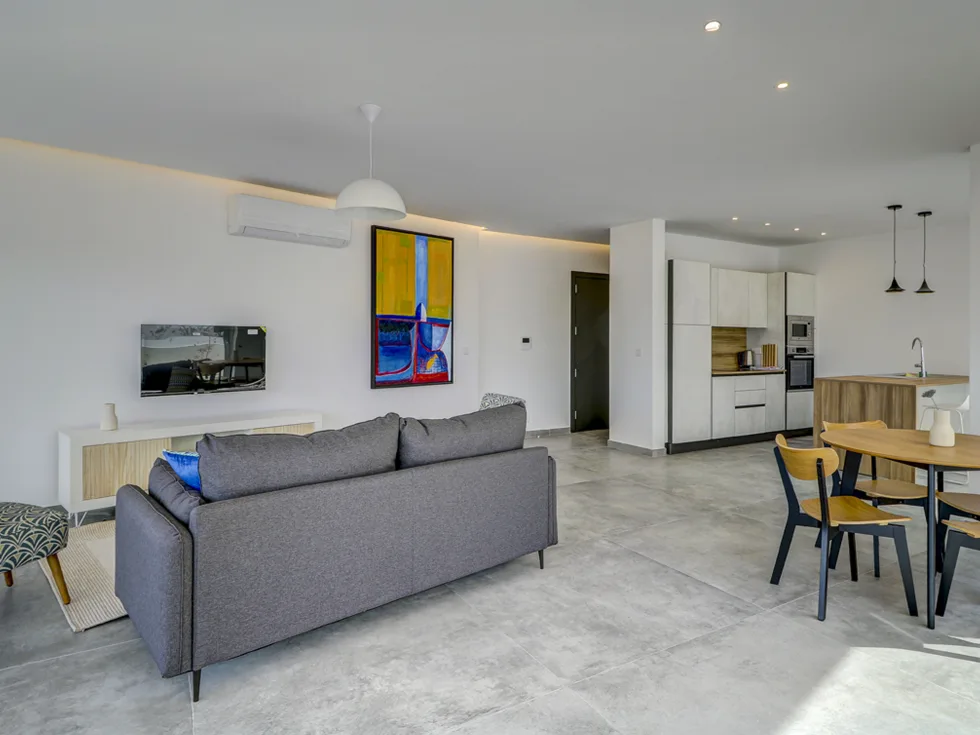 2 bed Apartment For Rent in Bahar ic-Caghaq, Bahar ic-Caghaq - thumb 2