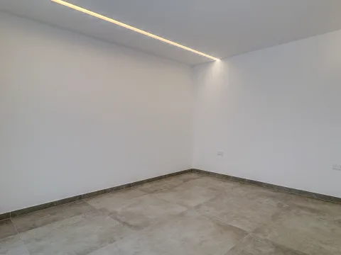 3 bed Apartment For Rent in Bahar ic-Caghaq, Bahar ic-Caghaq - thumb 18