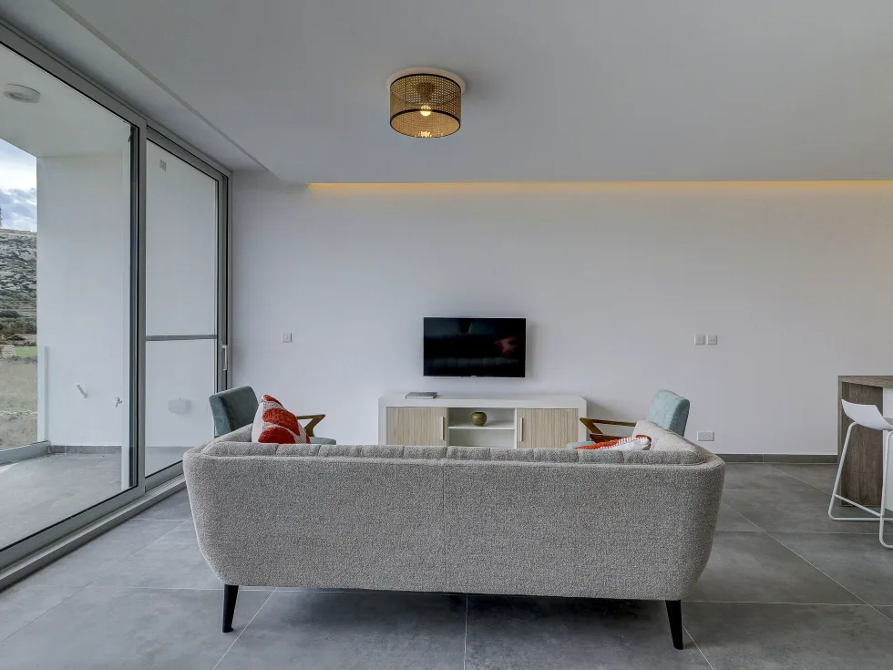 3 bed Apartment For Rent in Bahar ic-Caghaq, Bahar ic-Caghaq - thumb 2