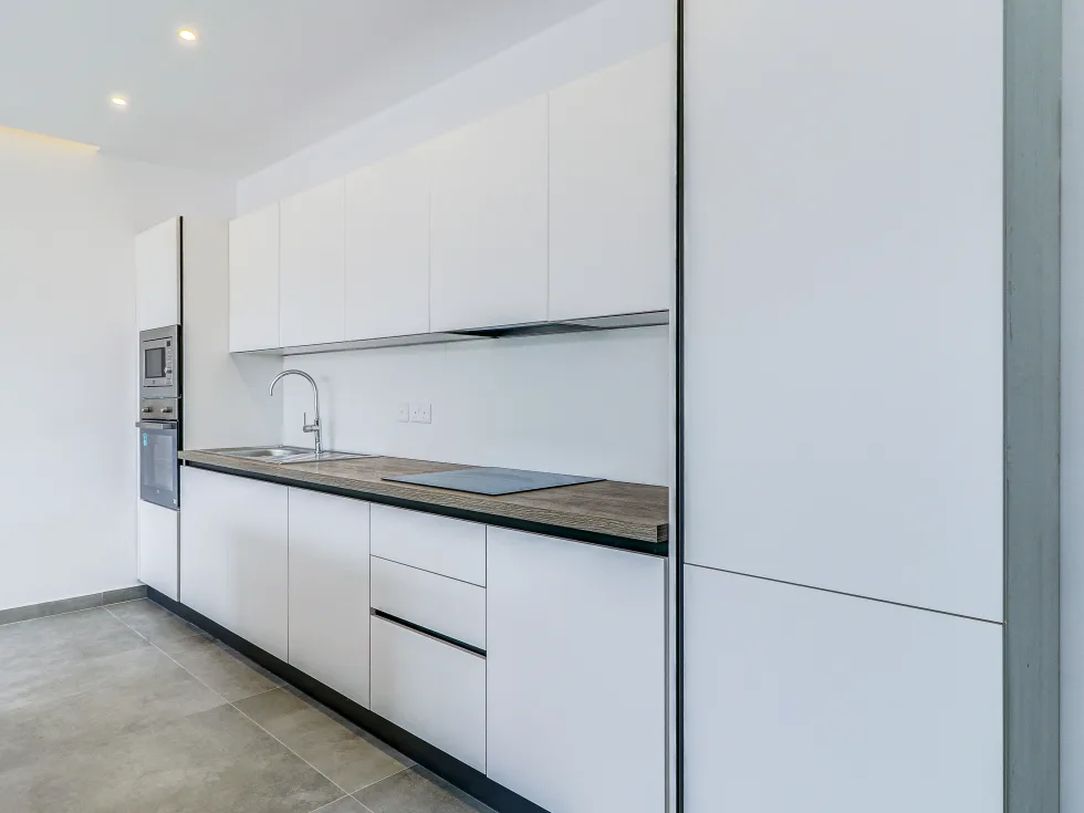 3 bed Apartment For Rent in Bahar ic-Caghaq, Bahar ic-Caghaq - thumb 11