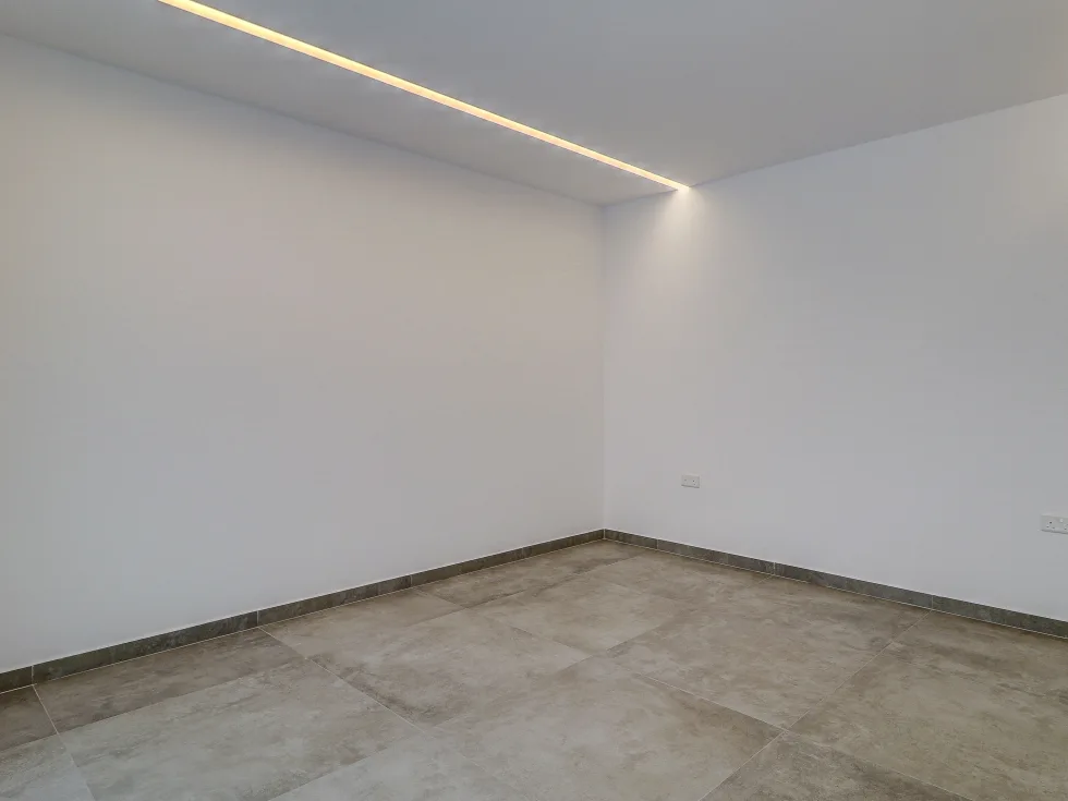 3 bed Apartment For Rent in Bahar ic-Caghaq, Bahar ic-Caghaq - thumb 17