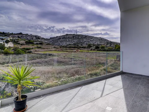 3 bed Apartment For Rent in Bahar ic-Caghaq, Bahar ic-Caghaq - thumb 2