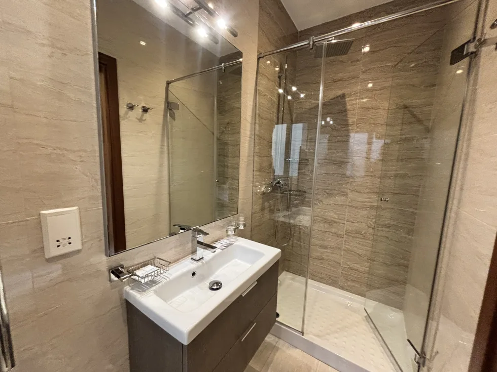 3 bed Apartment For Rent in Sliema, Sliema - thumb 9