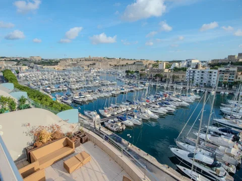 2 bed Apartment For Rent in Ta' Xbiex, Ta' Xbiex - thumb 1