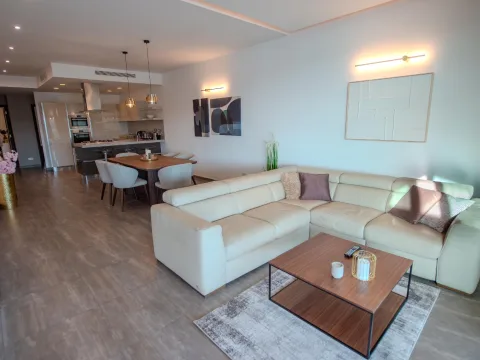 2 bed Apartment For Rent in Ta' Xbiex, Ta' Xbiex - thumb 7