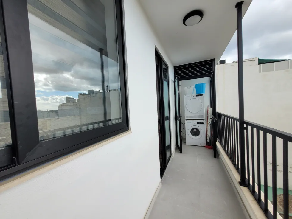 2 bed Apartment For Rent in Gzira, Gzira - thumb 11