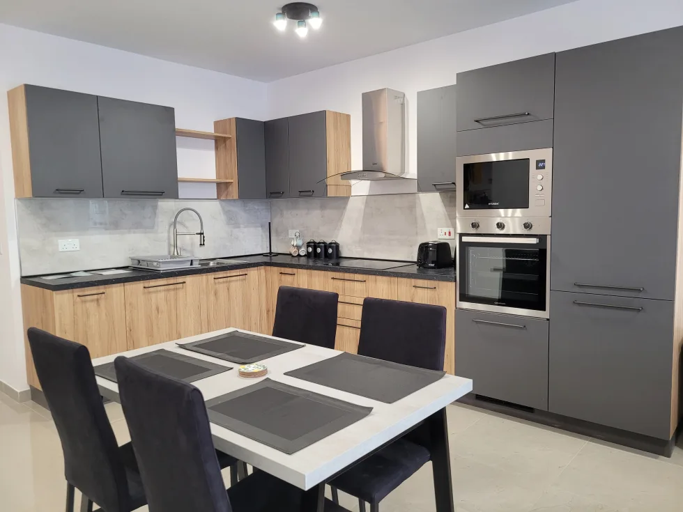 2 bed Apartment For Rent in Gzira, Gzira - thumb 4