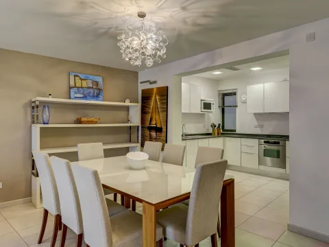 2 bed Apartment For Sale in St Julian's, St Julian's - thumb 7