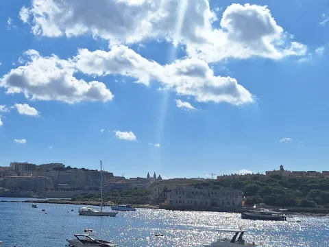 3 bed Apartment For Rent in Sliema, Sliema - thumb 2