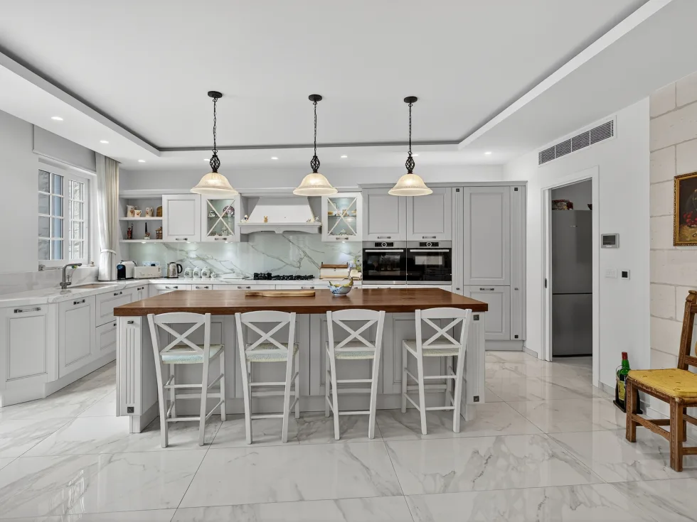 5 bed Town House For Sale in Naxxar, Naxxar - thumb 12