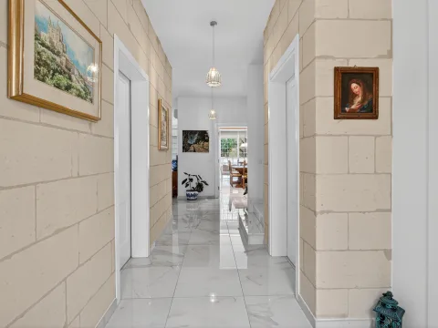 5 bed Town House For Sale in Naxxar, Naxxar - thumb 16