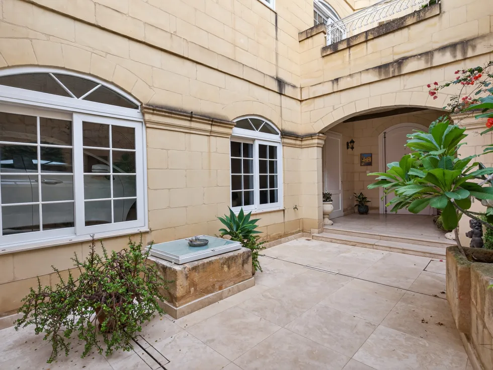 5 bed Town House For Sale in Naxxar, Naxxar - thumb 20