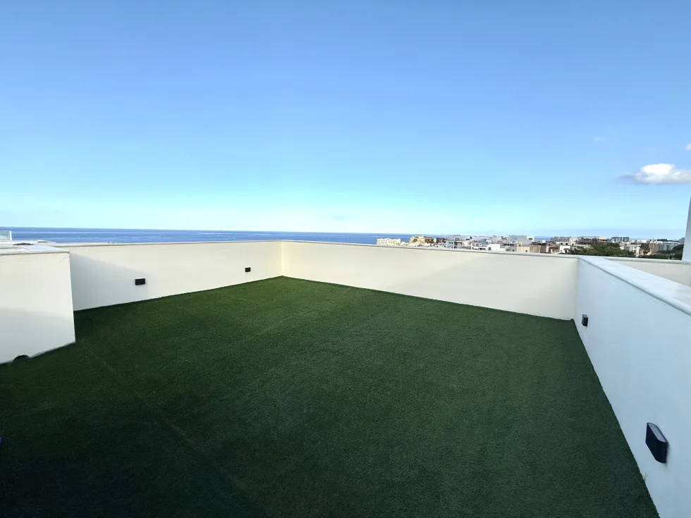 1 bed Penthouse For Rent in Pembroke, Pembroke - thumb 2