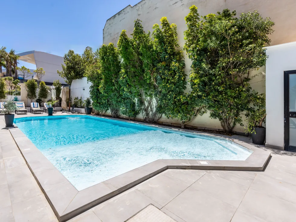 6 bed Villa For Sale in Madliena, Madliena - thumb 1