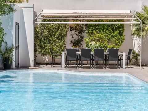 6 bed Villa For Sale in Madliena, Madliena - thumb 2