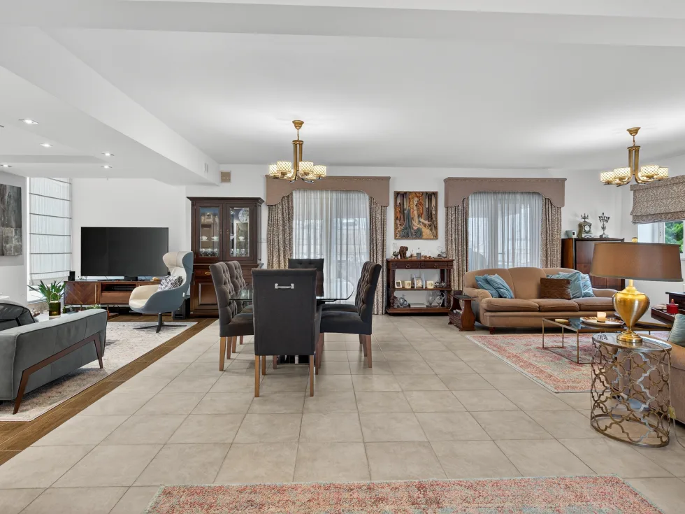 5 bed Villa For Sale in Mellieha, Mellieha - thumb 1