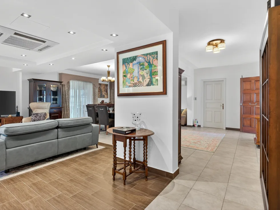 5 bed Villa For Sale in Mellieha, Mellieha - thumb 2