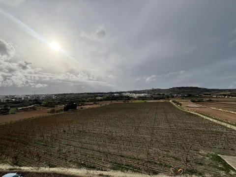 3 bed Penthouse For Rent in Mosta, Mosta - thumb 2