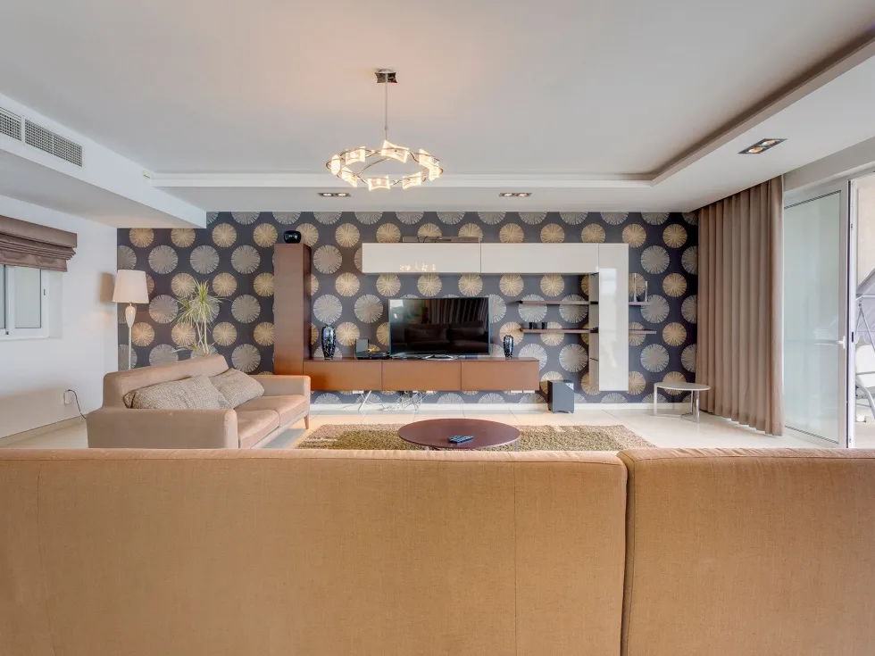 3 bed Apartment For Rent in Sliema, Sliema - thumb 10