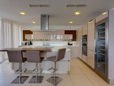 3 bed Apartment For Rent in Sliema, Sliema - thumb 18