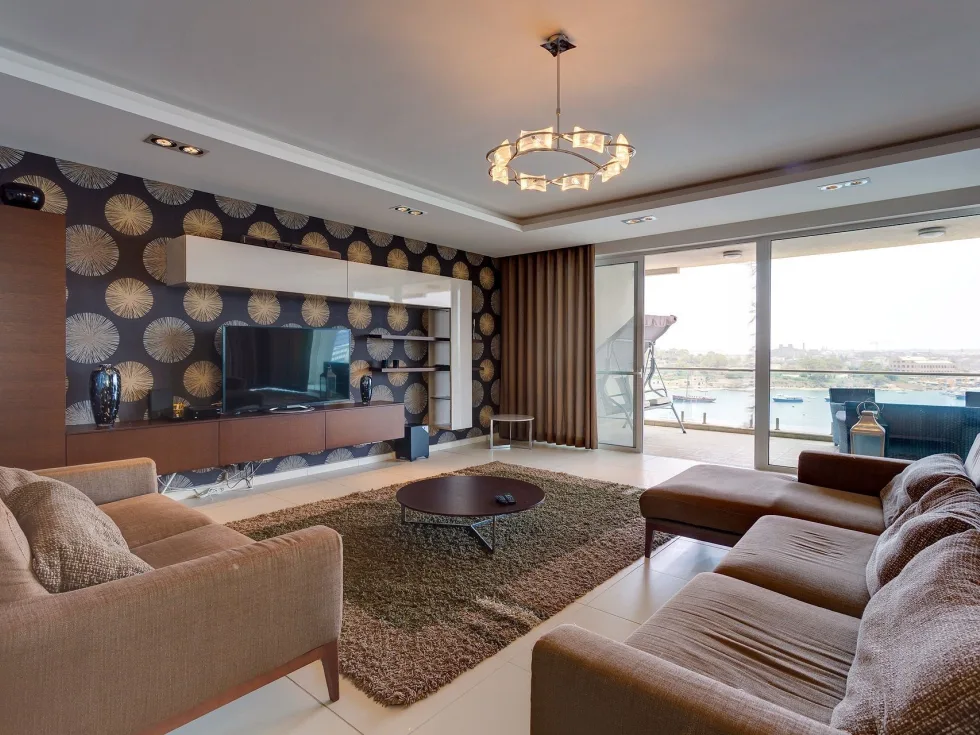 3 bed Apartment For Rent in Sliema, Sliema - thumb 2