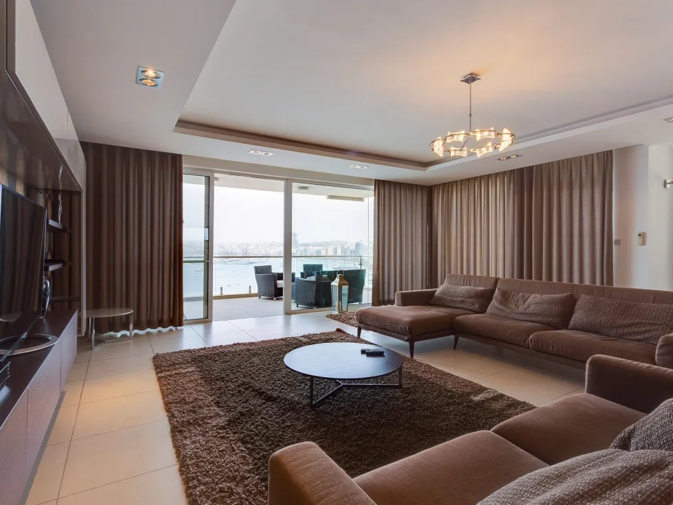 3 bed Apartment For Rent in Sliema, Sliema - thumb 3