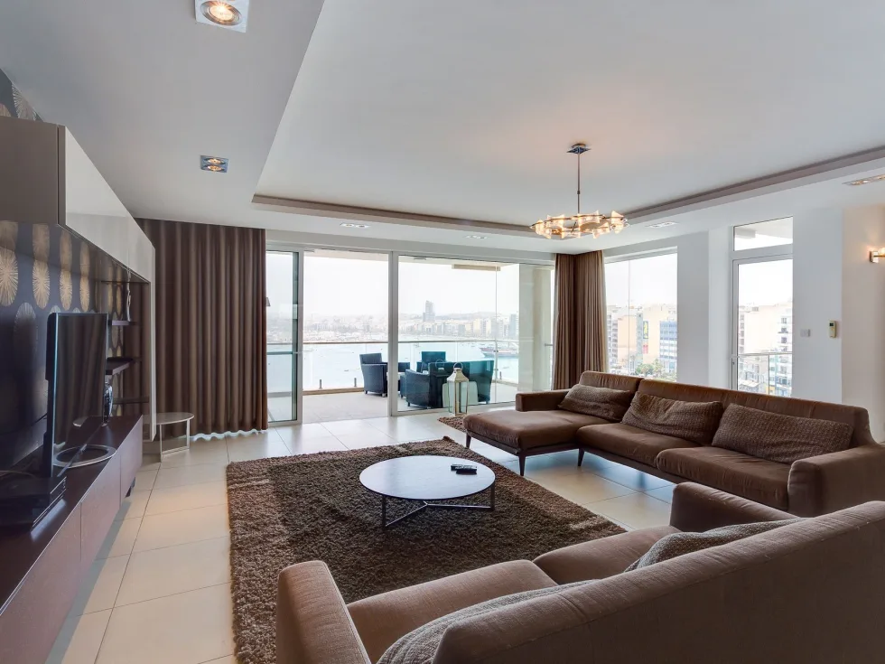 3 bed Apartment For Rent in Sliema, Sliema - thumb 6