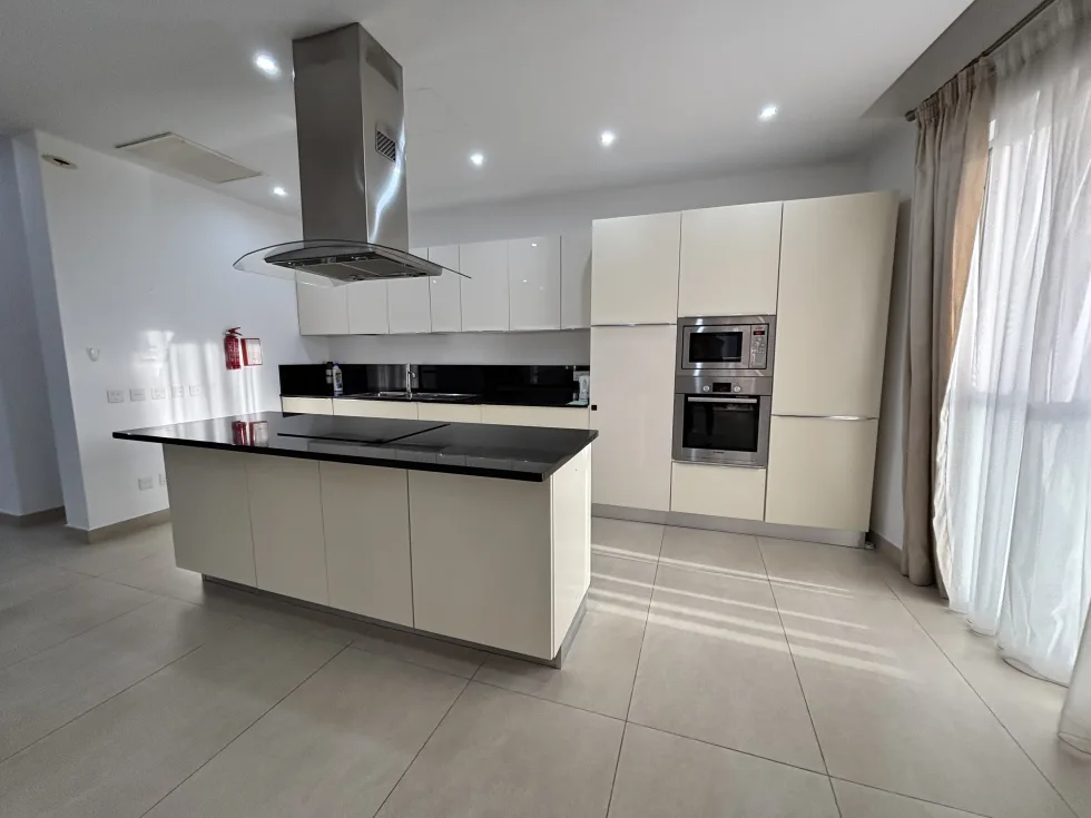 3 bed Apartment For Rent in Sliema, Sliema - thumb 10