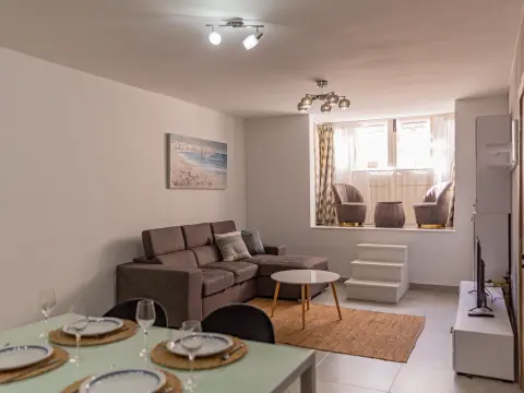 2 bed Apartment For Rent in Sliema, Sliema - thumb 2