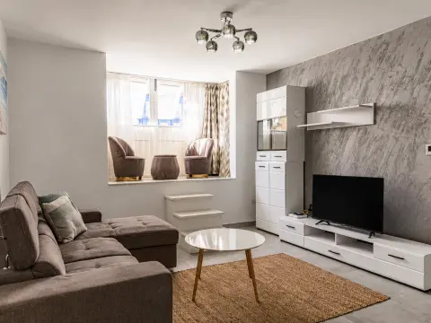 2 bed Apartment For Rent in Sliema, Sliema - thumb 4
