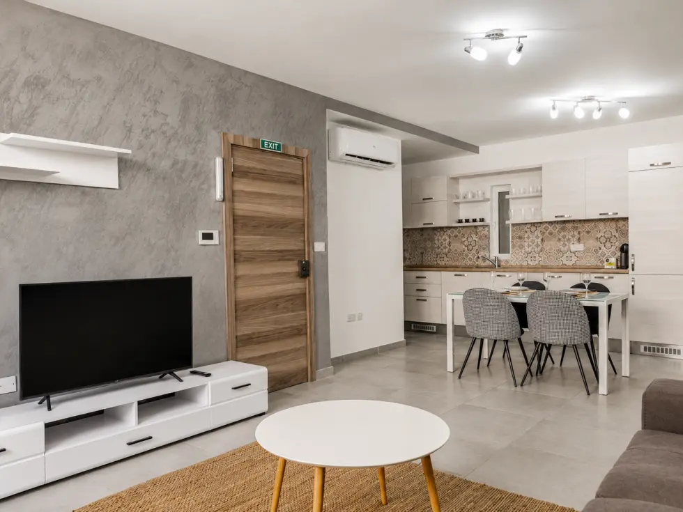 2 bed Apartment For Rent in Sliema, Sliema - thumb 6