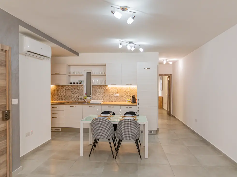 2 bed Apartment For Rent in Sliema, Sliema - thumb 7