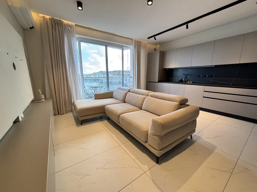 3 bed Apartment For Rent in Xemxija, Xemxija - thumb 1