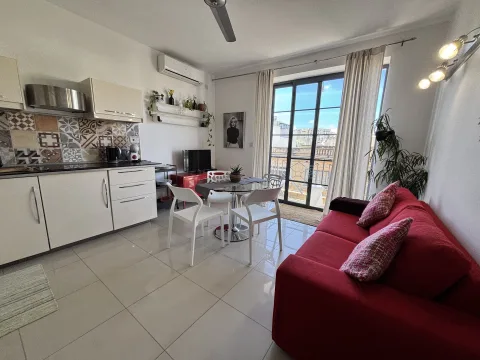2 bed Apartment For Rent in Sliema, Sliema - thumb 1