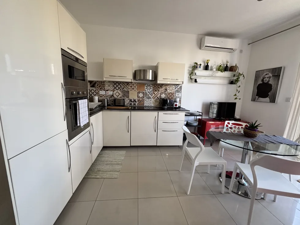 2 bed Apartment For Rent in Sliema, Sliema - thumb 2