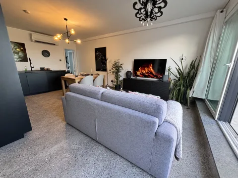 2 bed Penthouse For Rent in Sliema, Sliema - thumb 3