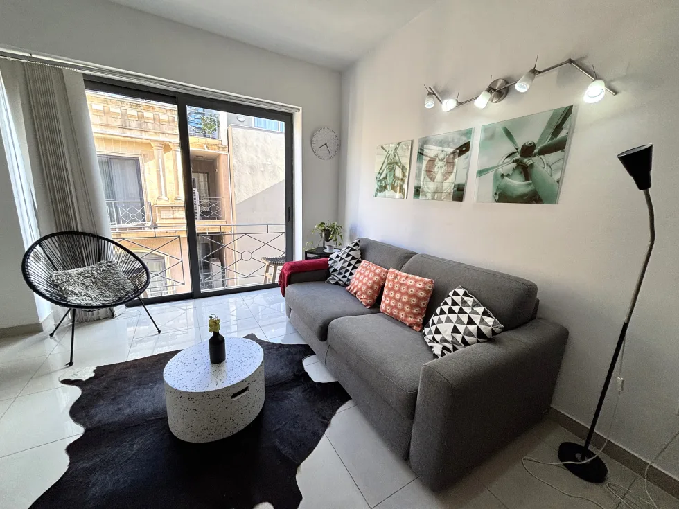 2 bed Apartment For Rent in Sliema, Sliema - thumb 1