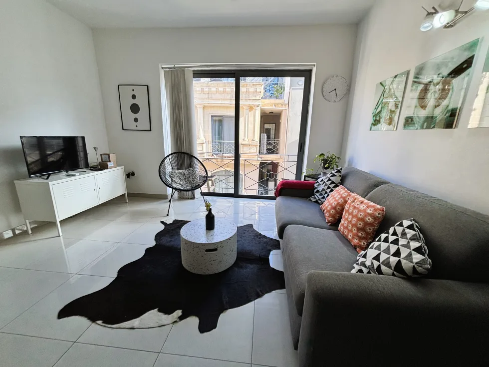 2 bed Apartment For Rent in Sliema, Sliema - thumb 2