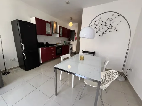 2 bed Apartment For Rent in Sliema, Sliema - thumb 4